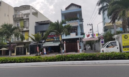 Cho thuê VP 330m ngang 18m trống suốt MT đường gần 2/9 ngay CV Apec