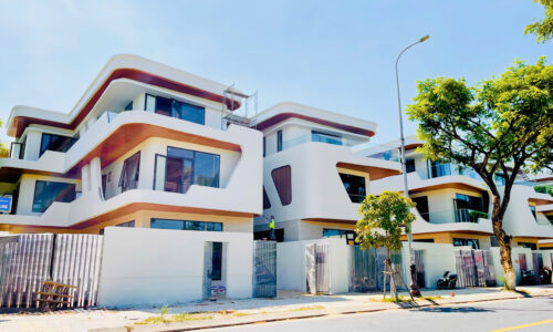 Bán biệt thự VIP như hình ven sông Hàn 12x25m = 300m2, 500m2 sàn chỉ 22 tỷ